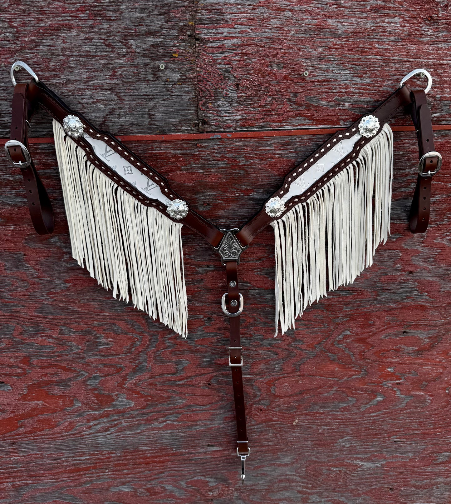 White LV Fringe Breastcollar