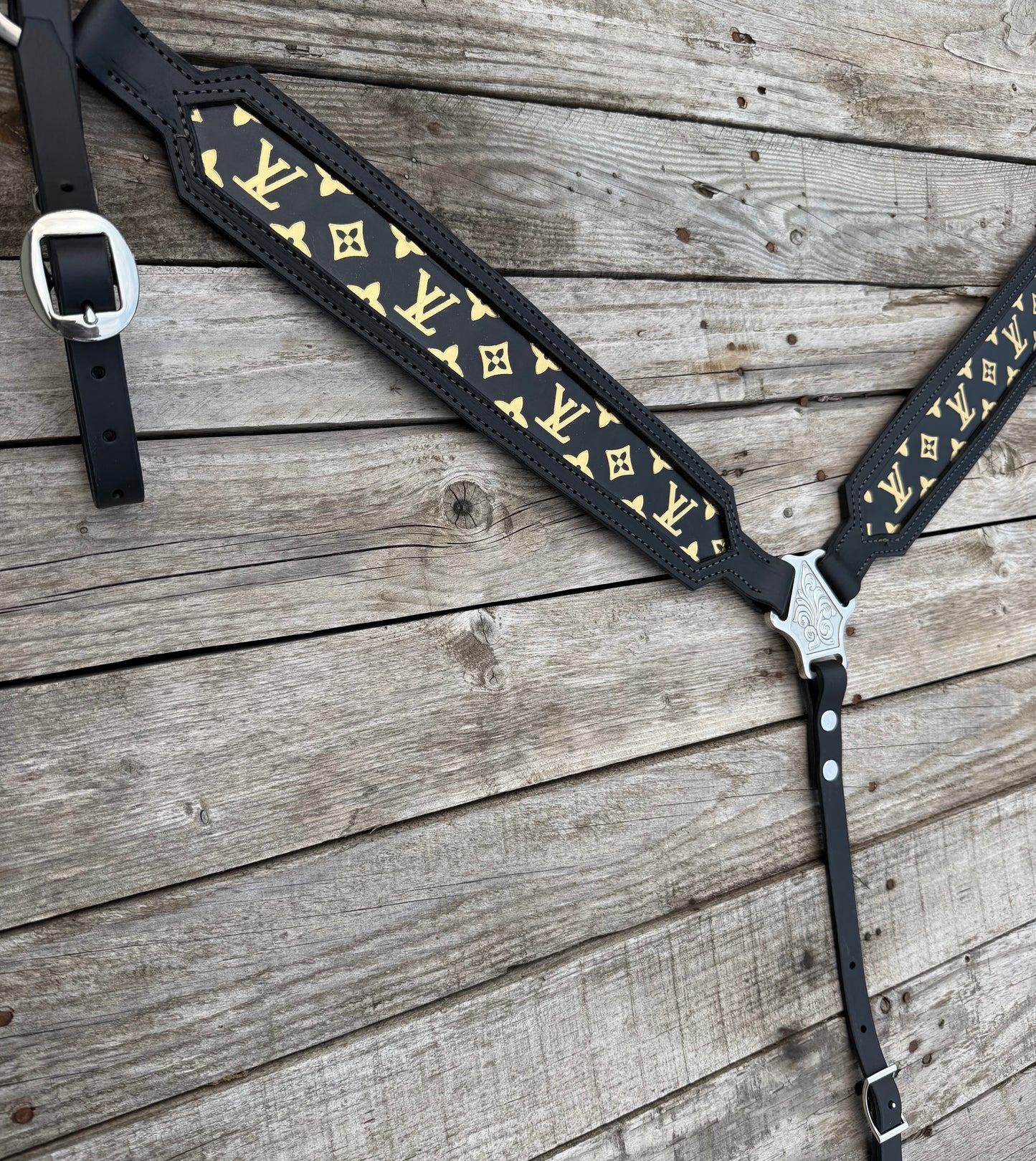 Black & Gold Designer Breastcollar