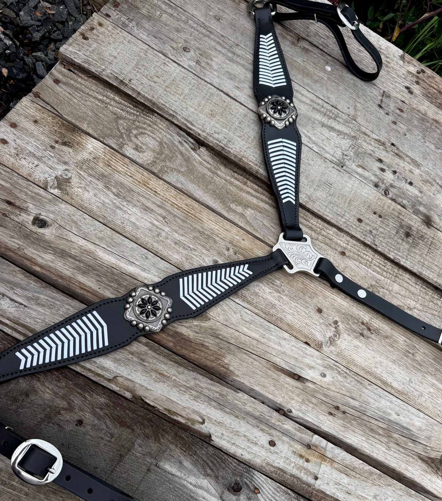 The "Black Diamond" Breastcollar