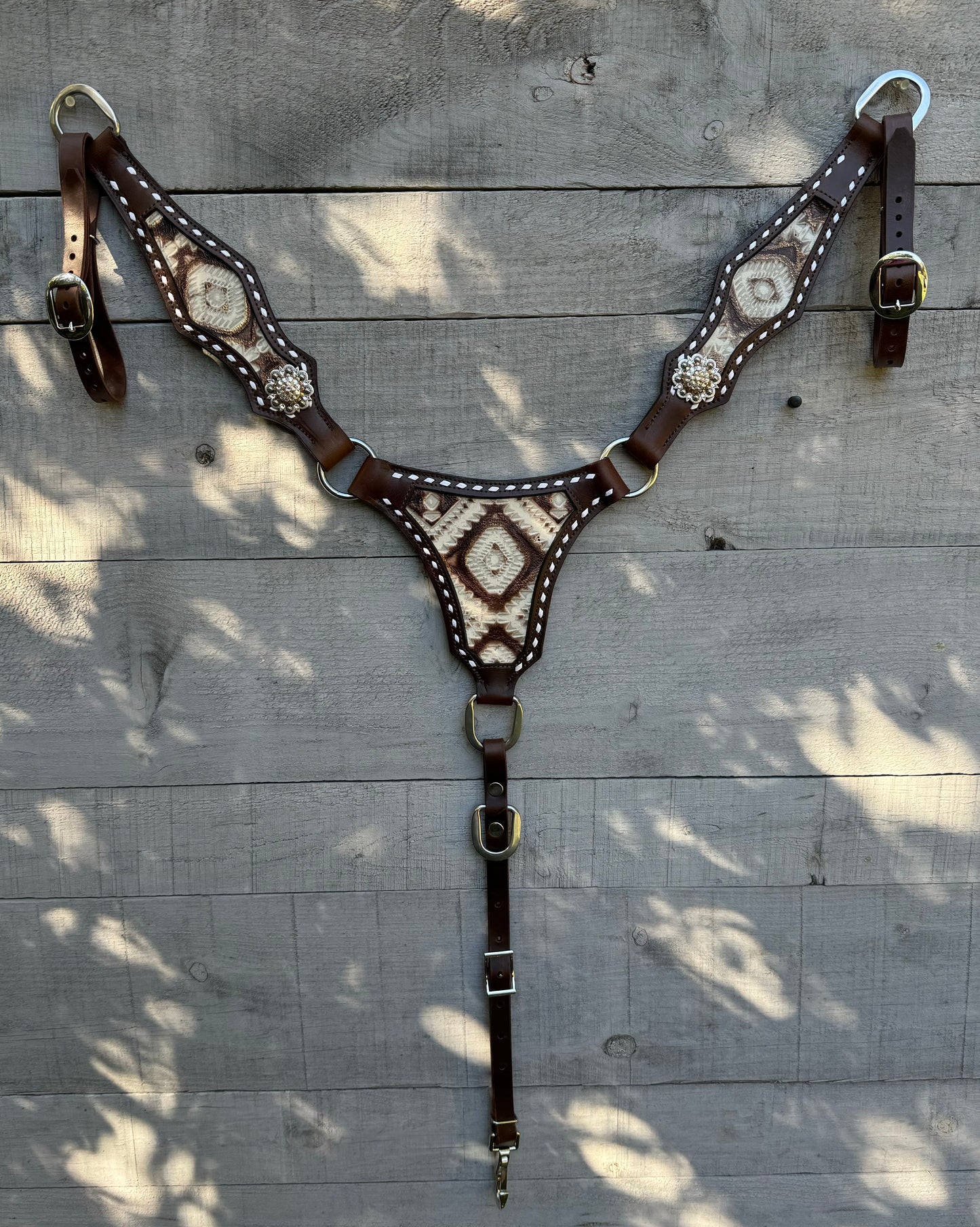 Ivory Aztec Breastcollar