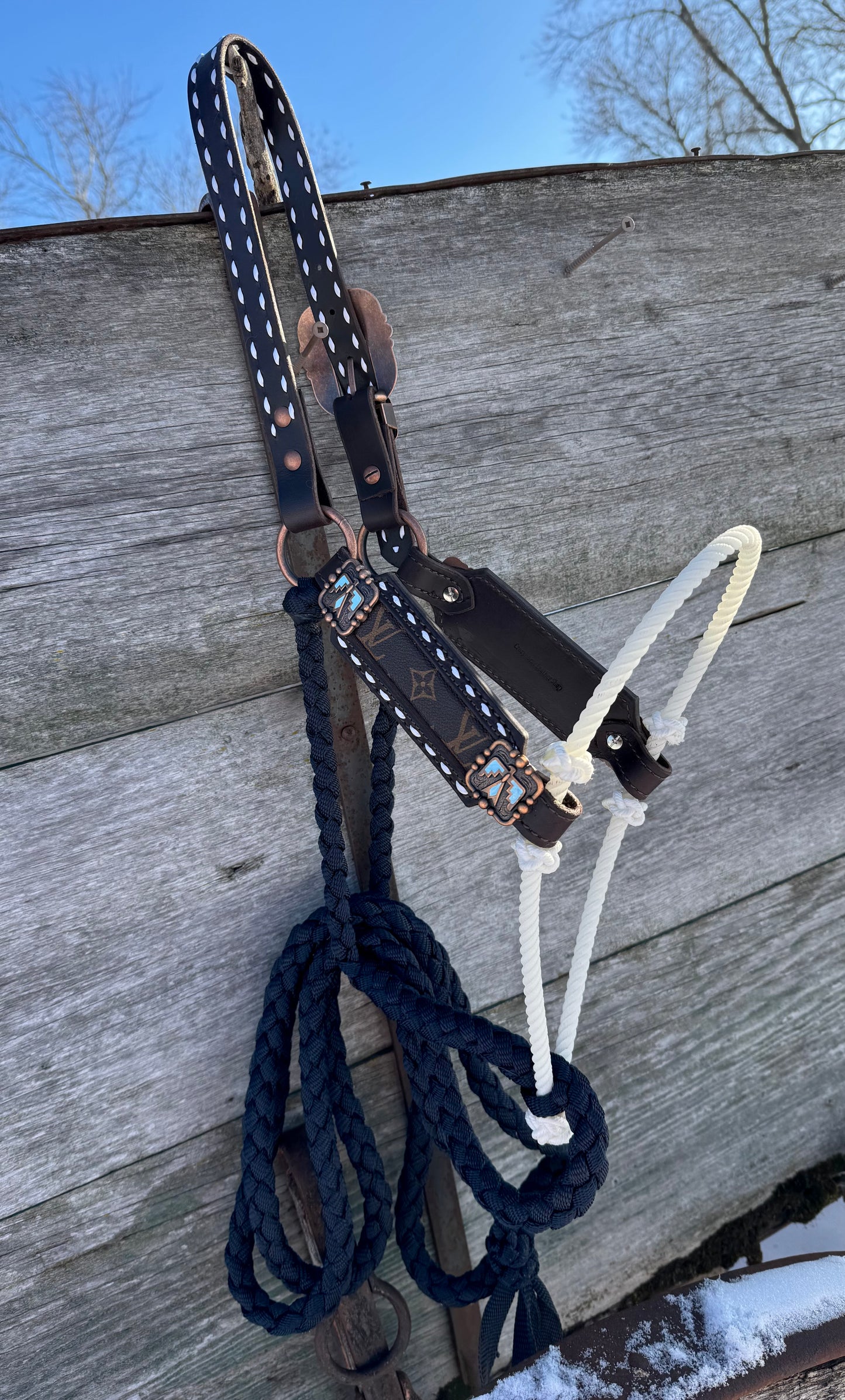 LV Hybrid Halter