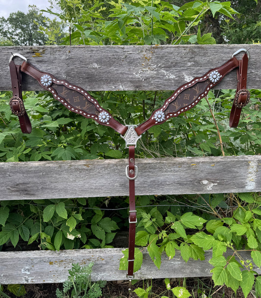 Designer Breastcollar