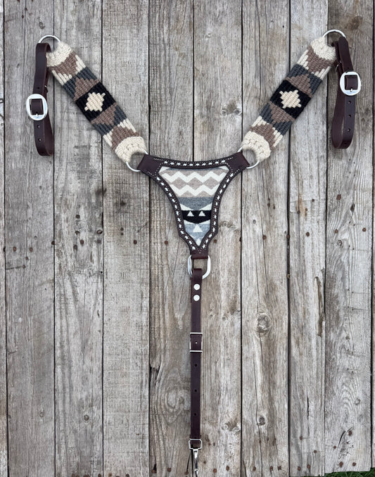 The "Savanah" Breastcollar