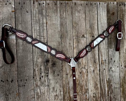 The "Feathered Design" Breastcollar