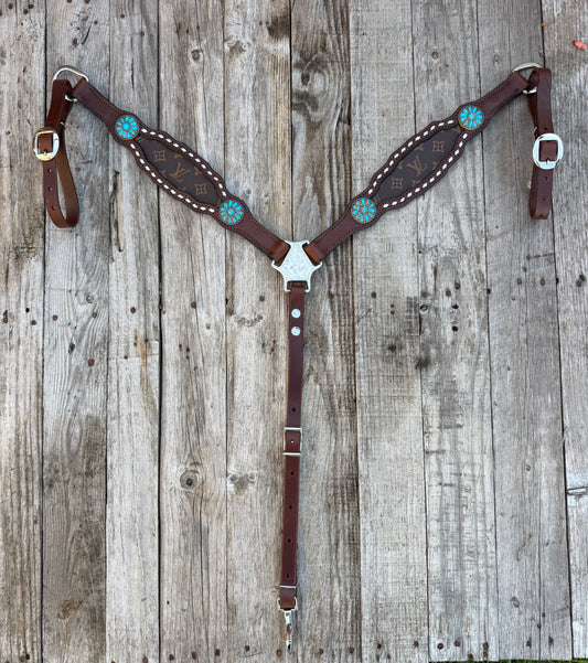 Designer Breastcollar