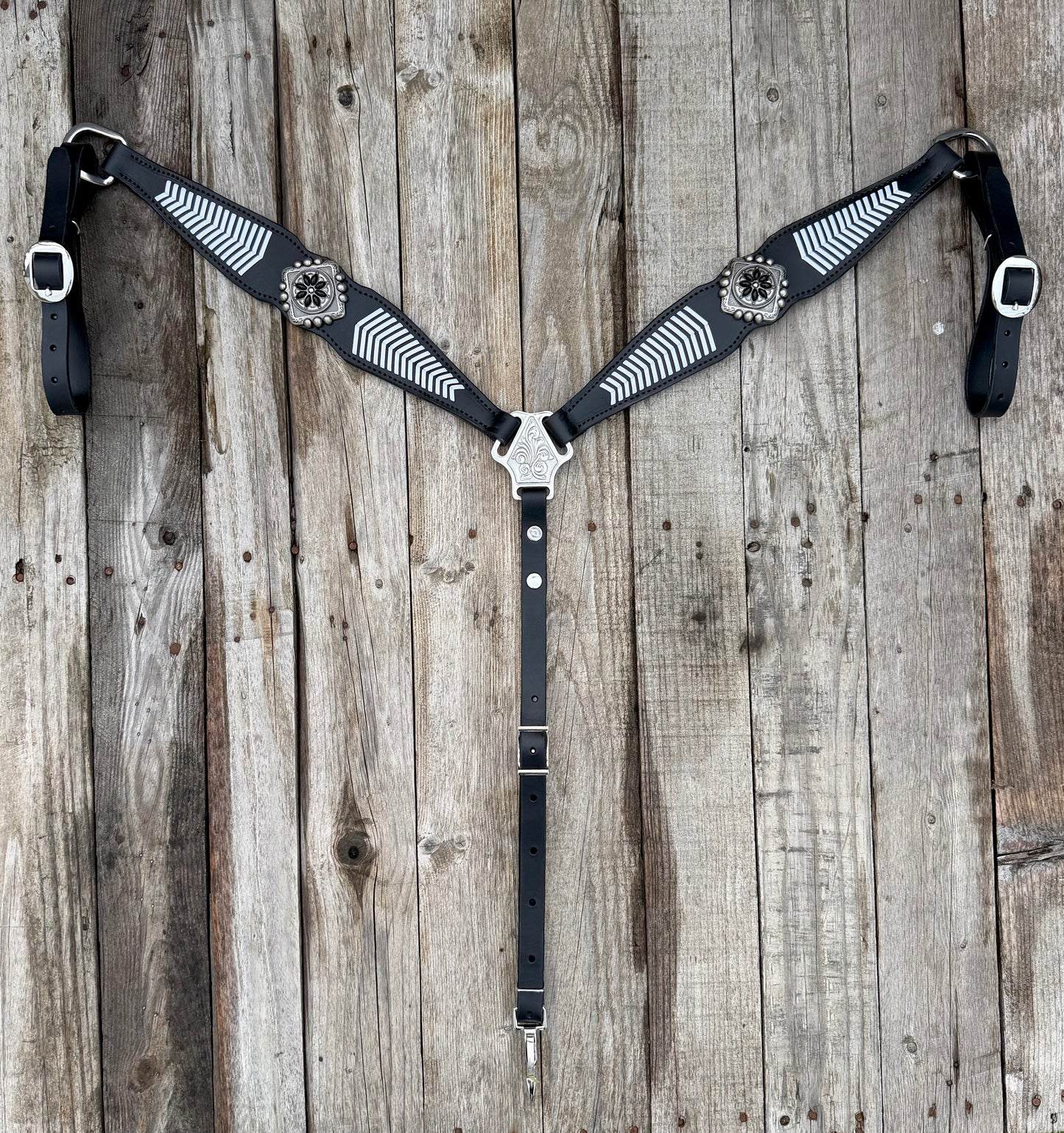 The "Black Diamond" Breastcollar